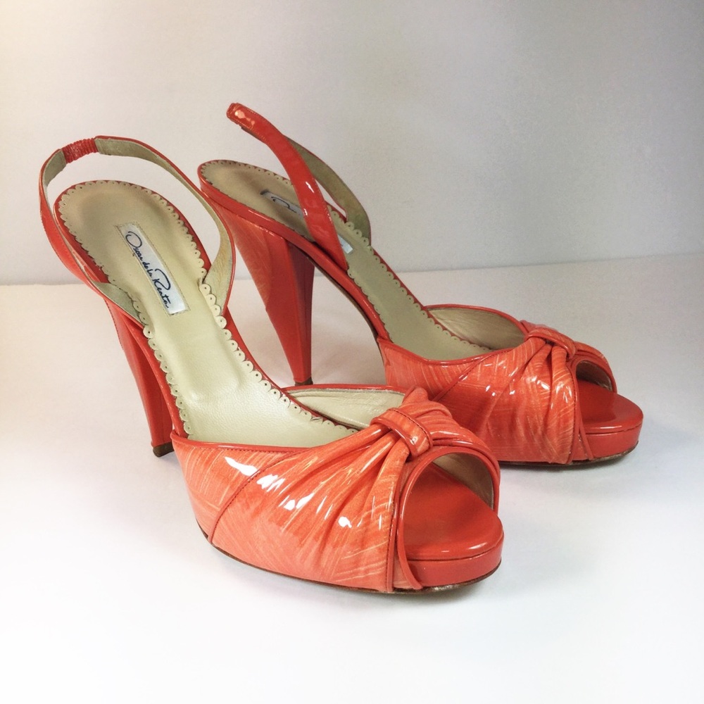 Auth. Oscar de la Renta Coral Patent Leather Peep Toe Heels